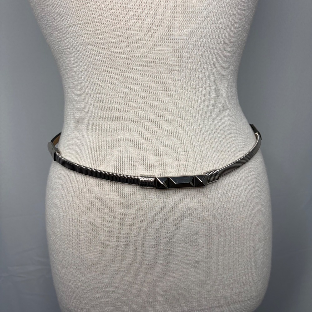 BCBGMAXAZRIA Womens White Silver Snake Chain Skinny Belt Pyramid Buckle Size S